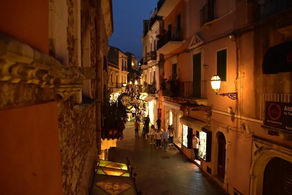Charming Place Taormina Nyaraló